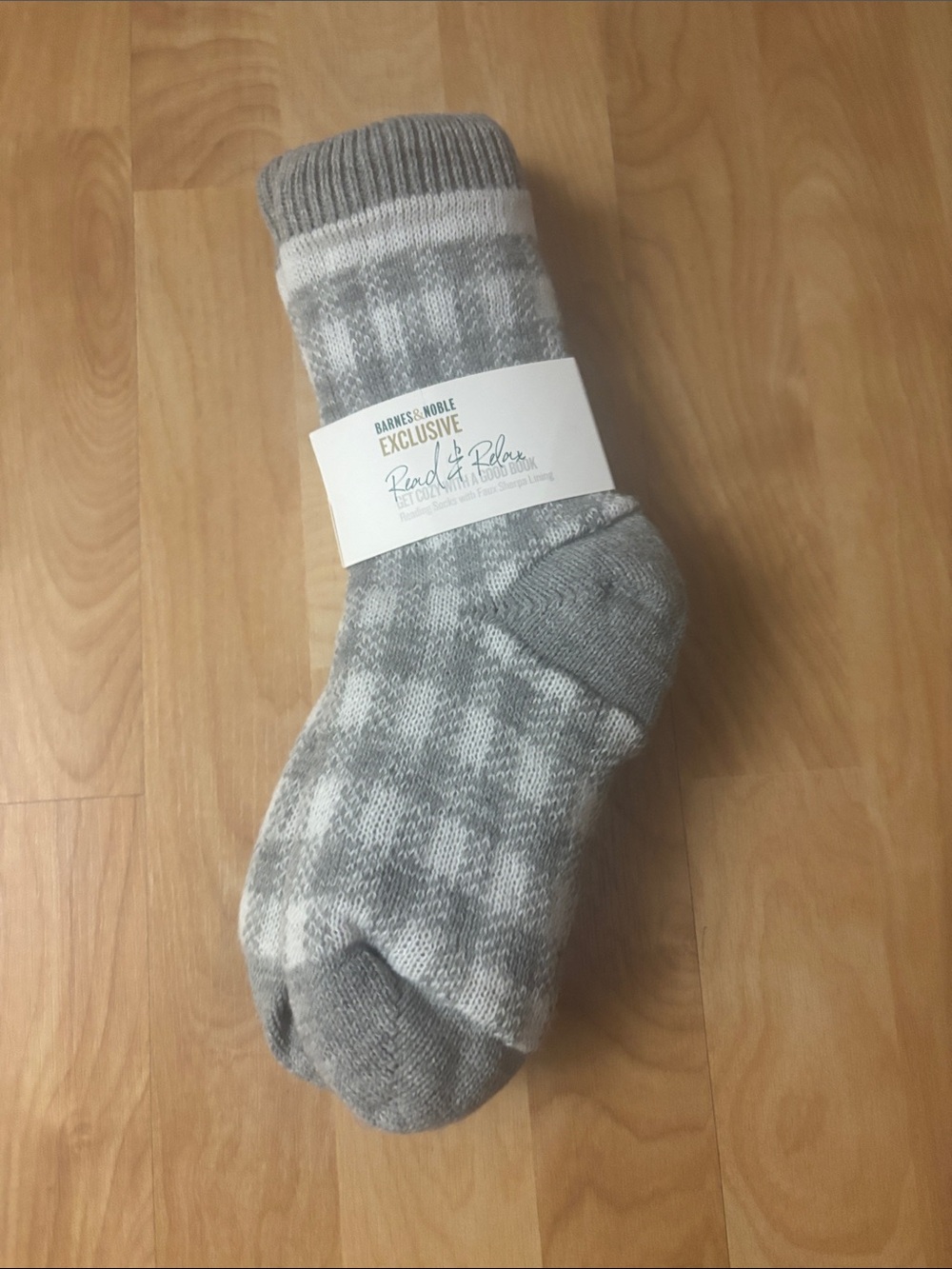 Barnes & Noble Light Gray & White Patterned Men's Casual Socks